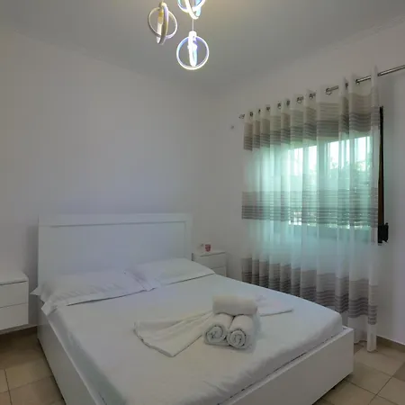 Loris Sarandë